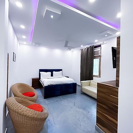 Hotel Js Garden - Near Jaypee Hospital Нойда Экстерьер фото